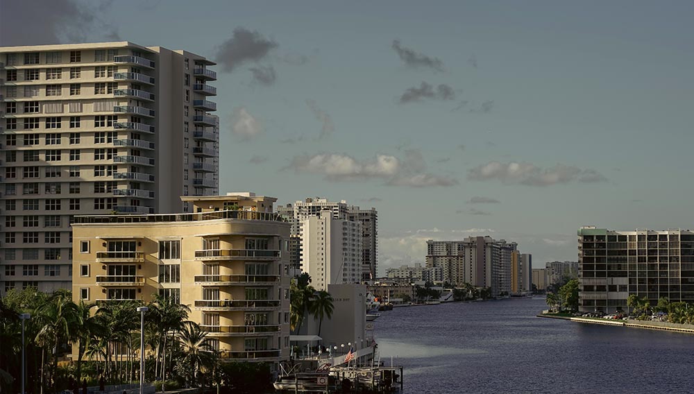 Moving from Texas to Florida: Guide, Costs & Tips